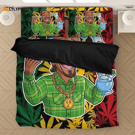 High Snoop Dogg Holding A Bong Rastafari Duvet Quilt Bedding Set , Soft Quilt, King Size, All Season Cozy Quilt QB0901